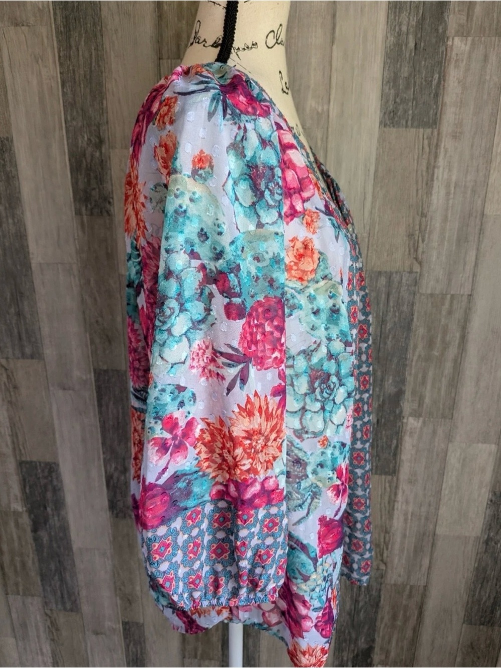 Anthropologie Figueroa & Flower Floral V-Neck Blouse Size M - Picture 7 of 10